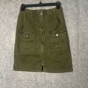 L.O.G.G. (Label‎ of Graded Goods) Woman Size 6 army green utility mini skirt